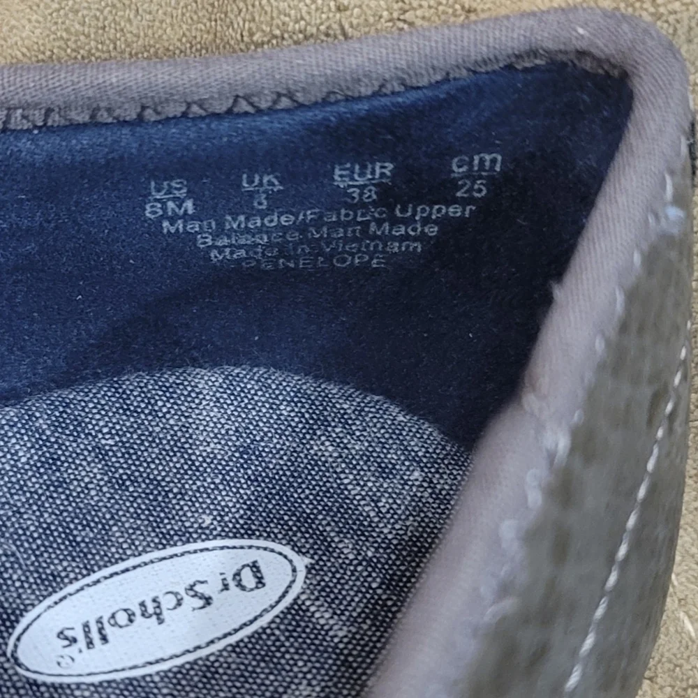 Sz 8M NWT Dr. Scholl's 